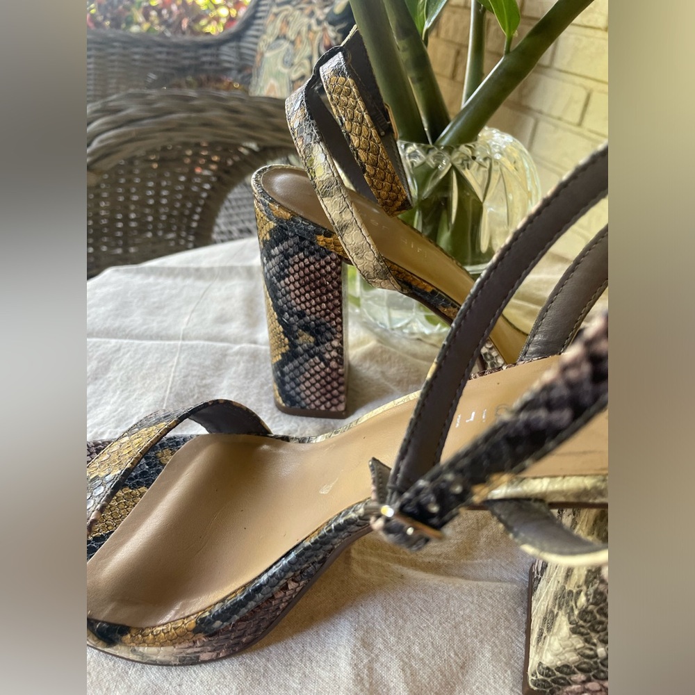 MADDEN GIRL Dancerr Faux Snakeskin chunky block heels EUC - Picture 2 of 9